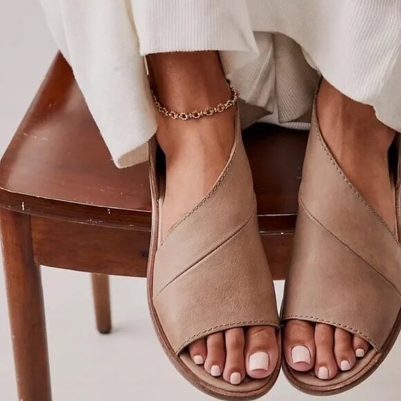 Free People Shoes - Free People Mont Blanc Asymmetrical Leather Sandal, Brown, Women’s Size 9.5 EUC